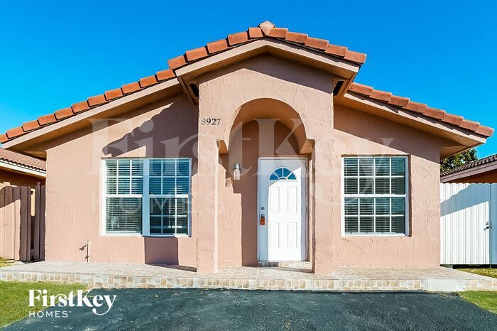 Primary Photo - 8927 NW 114th St