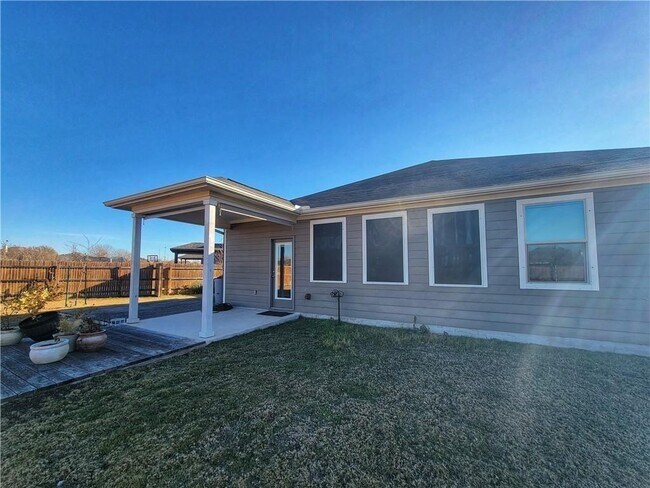 Building Photo - 3633 Soft Shore Ln