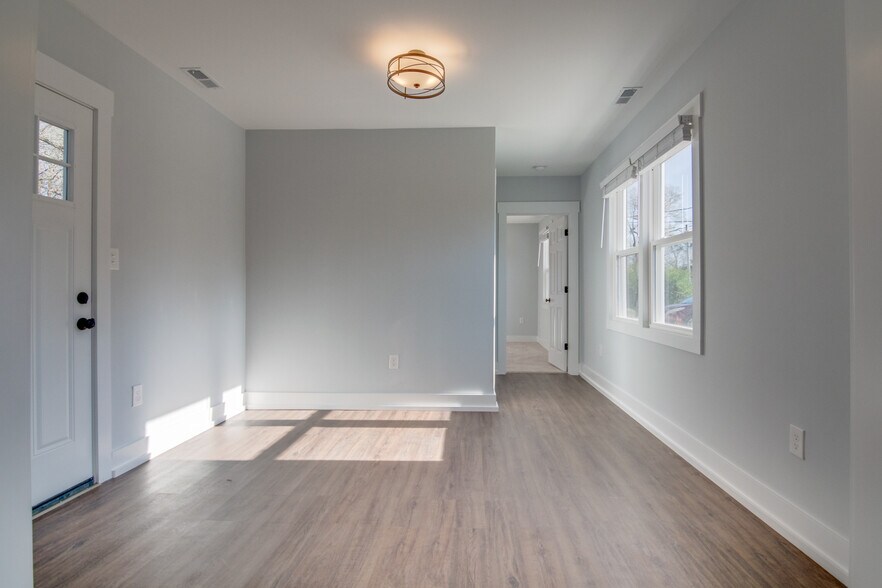 Building Photo - 515 flint st