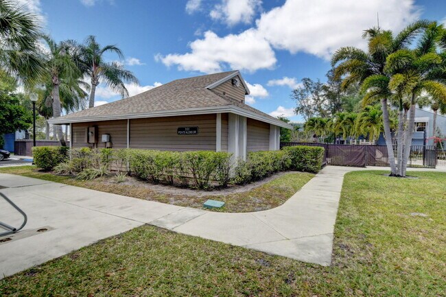 Building Photo - 5469 Grand Park Pl