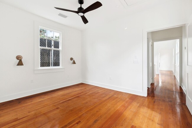 Building Photo - Chic Marigny Living – Brand-New 1 Bed, 1 B...