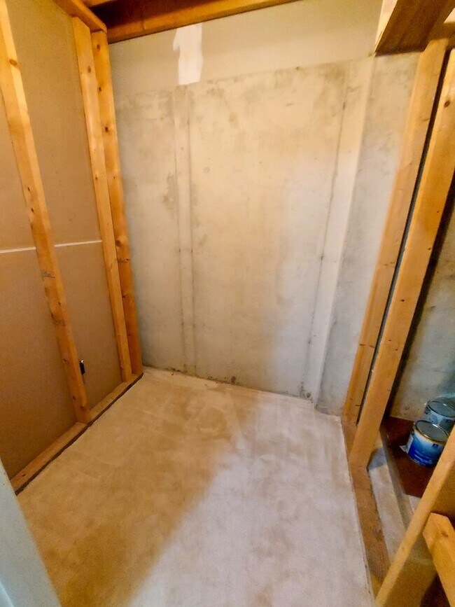 Building Photo - Charming and Updated 3BR/2.5BTH townhome in desirable Germantown, MD