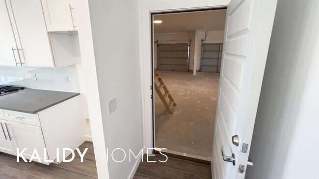 Building Photo - 1832 Kalidy Dr