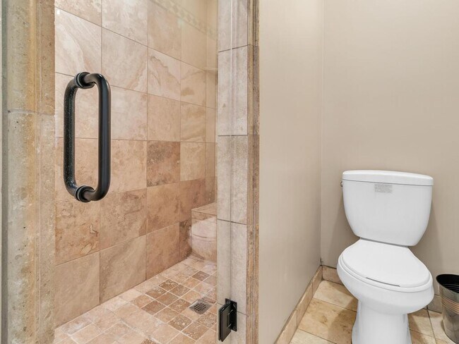 Building Photo - 6313 S Lake Fork Cir