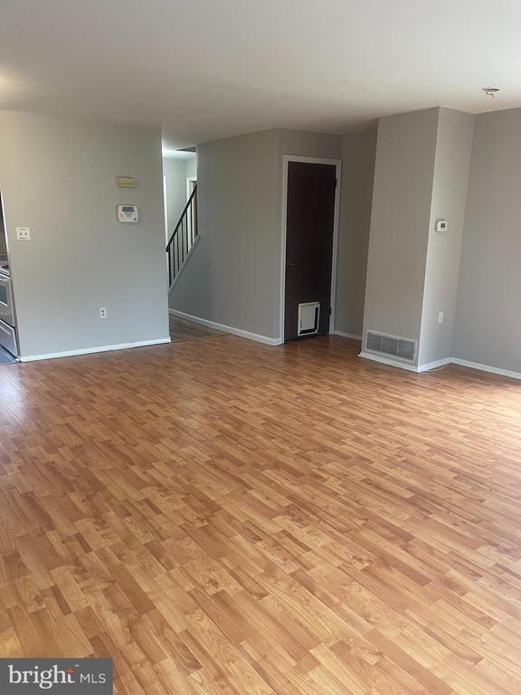 Building Photo - 207 Channing Dr