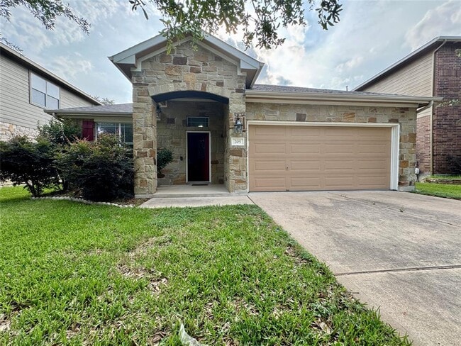 Building Photo - 205 Saddle Ridge Dr