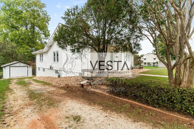 Building Photo - 42 Greenhill Ave