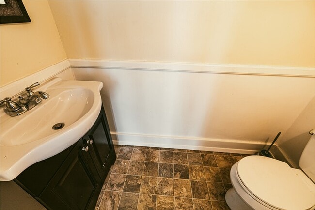 Building Photo - 297-303-303 Dartmouth St