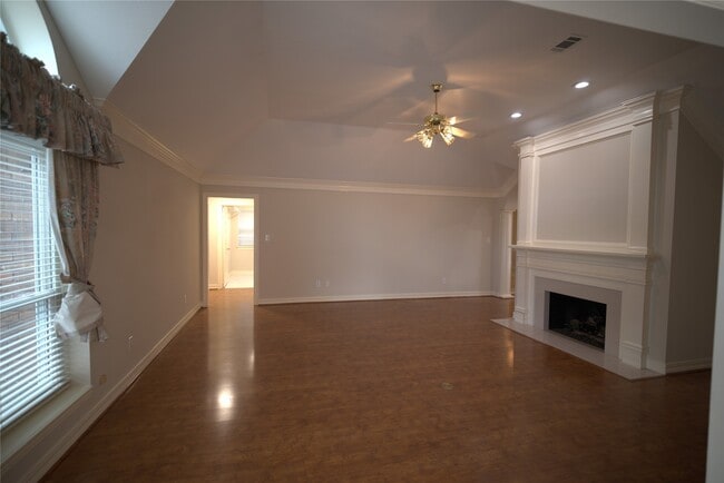 Building Photo - 1839 Lakewinds Dr