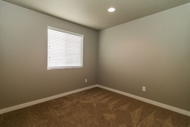 Building Photo - Beautiful 2 bedroom Home at Turtle Creek! ...