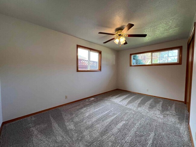 Building Photo - 2529 TAYLOR AVENUE