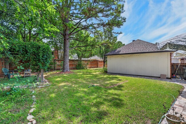 Building Photo - 1306 N Gabriel River Cir