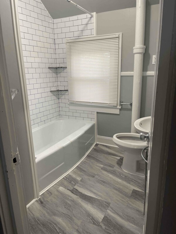 Building Photo - 16 Barney Pl