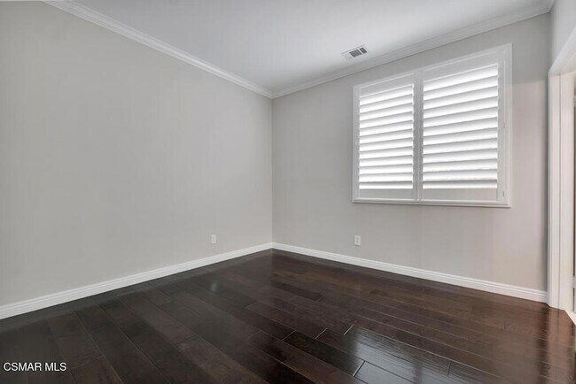 Building Photo - 6320 Ballantine Pl