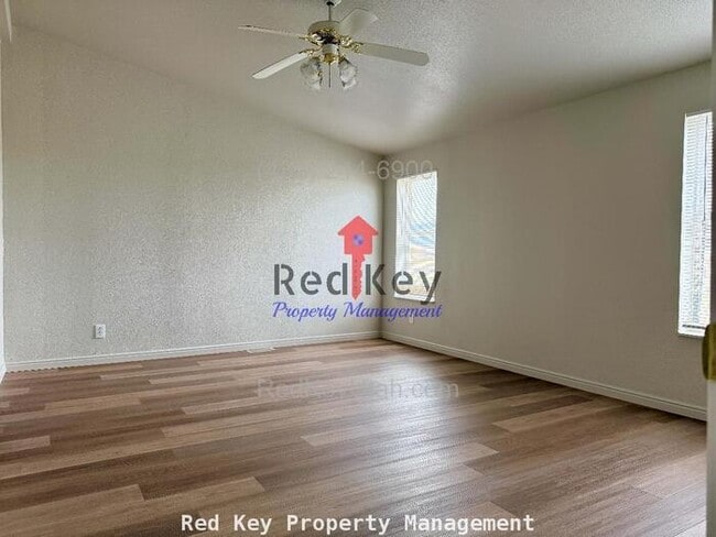 Building Photo - S. Main St. Single Family Home