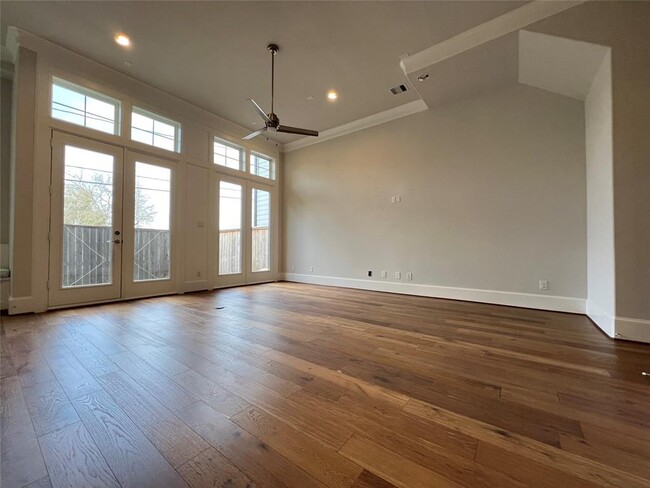 Building Photo - 3304 Timbergrove Heights St.