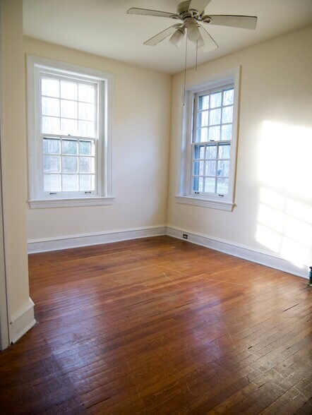 Bedroom 2 - 317 Waterloo Ave