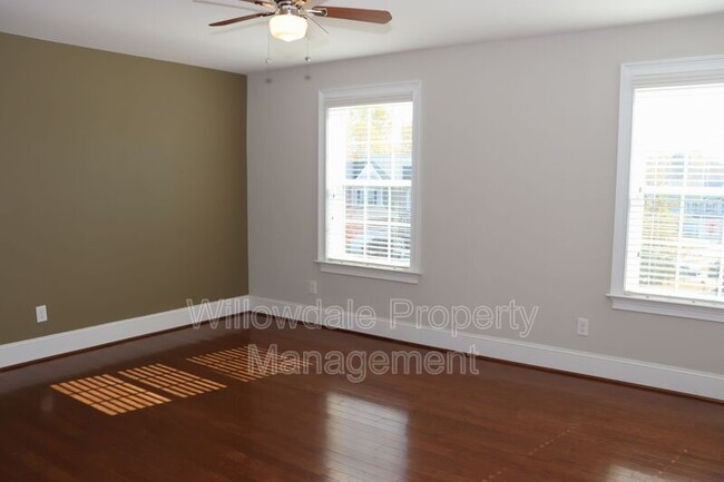 Building Photo - 124 Durban Meadow Dr