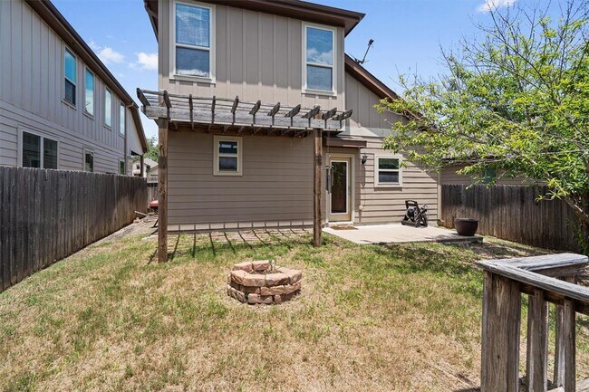 Building Photo - 7337 Menchaca Rd