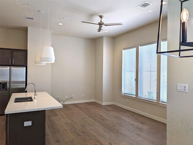 Building Photo - 803 Burton Lndg Ln