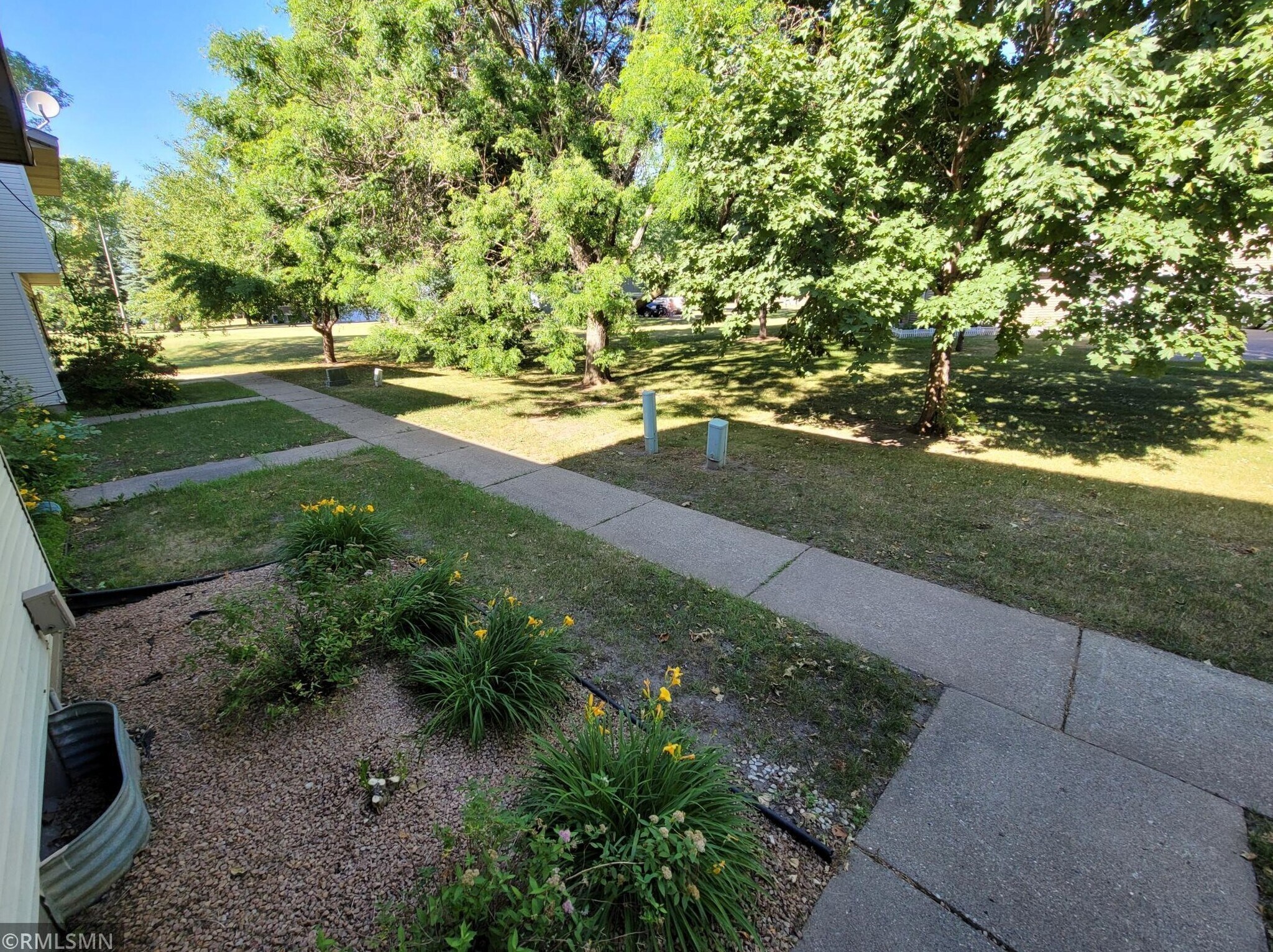 Front Yard - 16134 Foliage Ave W