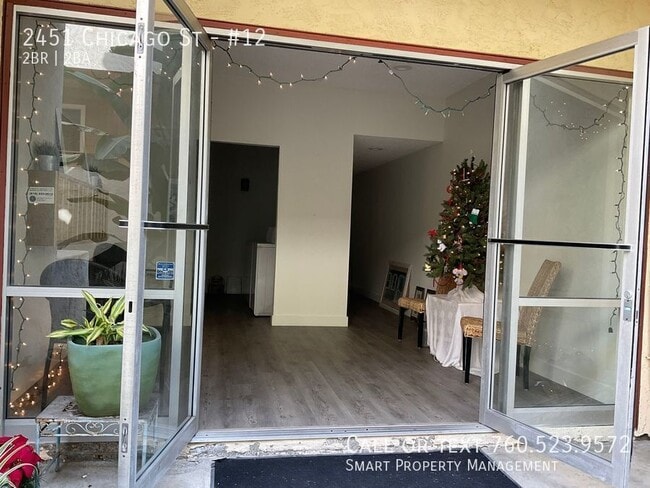 Building Photo - 2451 Chicago St