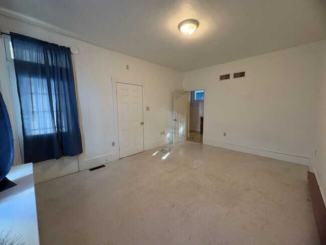 Building Photo - 1 Brown St