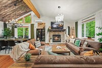 Building Photo - 194 Chapman Cir