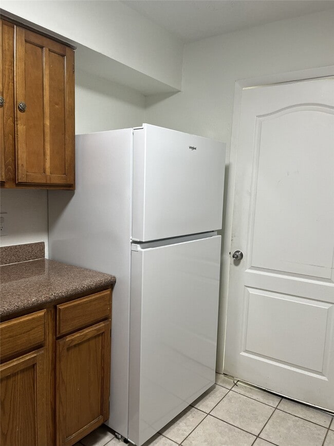 Building Photo - 16702 Pebbleglen Dr