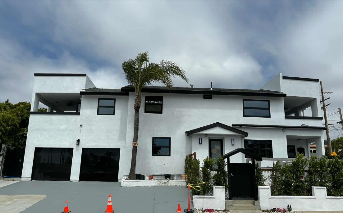 Building Photo - 7005 La Jolla Blvd
