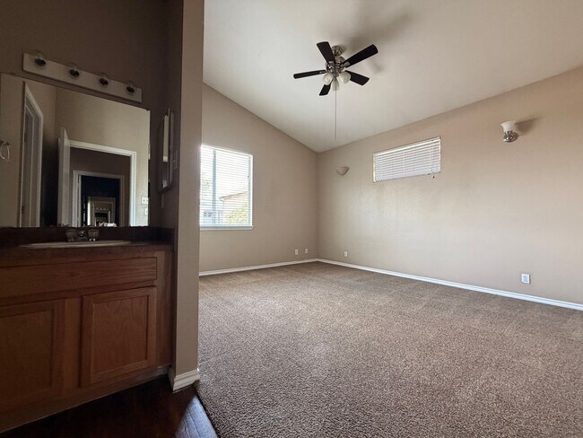Building Photo - 908 Keith Ln