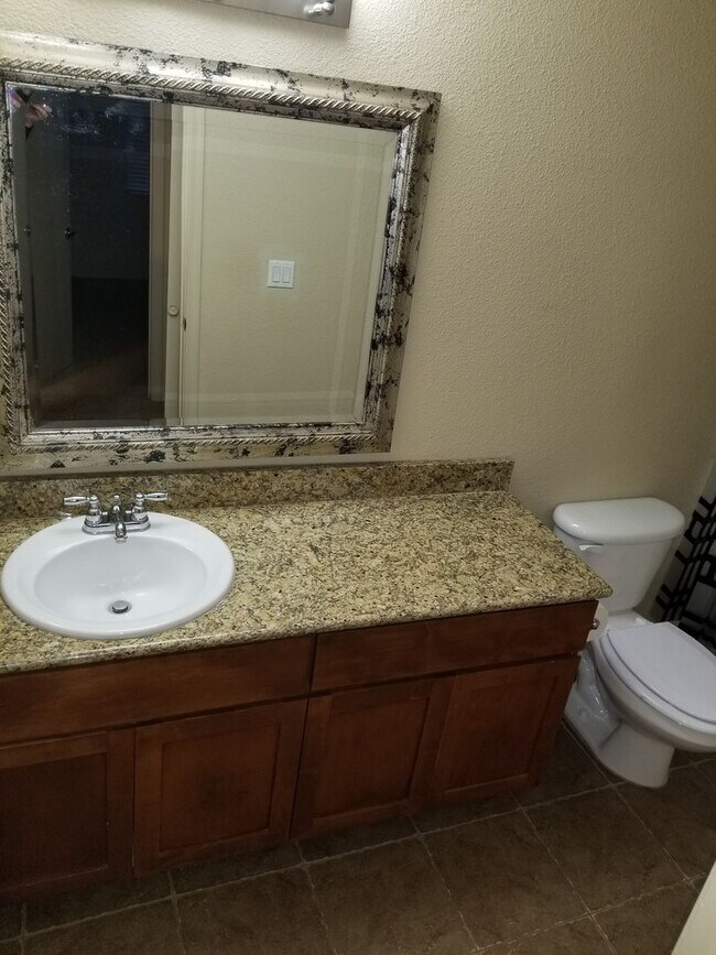 Building Photo - Upgraded West-Flagstaff Condo in the Arbors - 2 Bed, 2 Bath - NO Students & NO Pets! - Avail. NOW!!