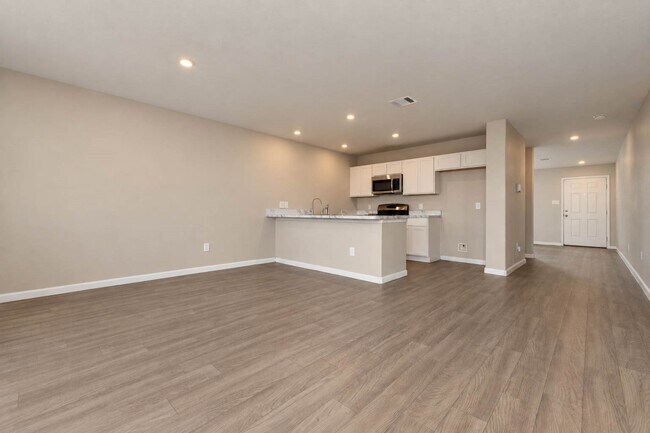 Building Photo - 68 Rd 51026