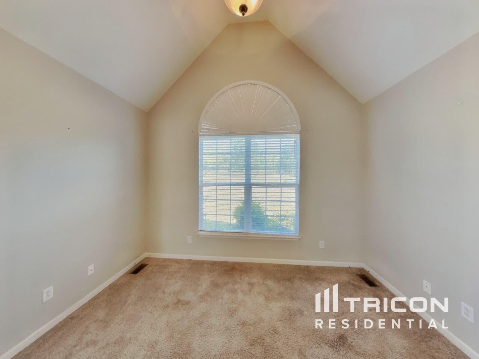 Building Photo - 1012 Pittman Dr