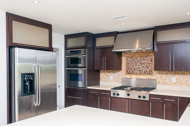 Building Photo - 6411 SW 185th Way