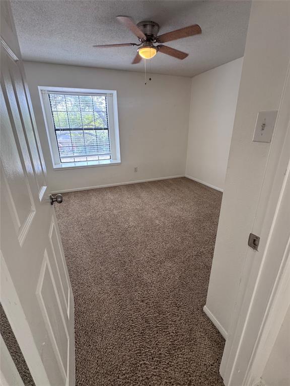 Building Photo - 306 Applewood Dr