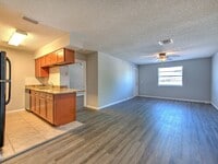Building Photo - 213 Berry Tree Pl