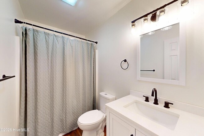 Building Photo - 1245 Monticello Dr