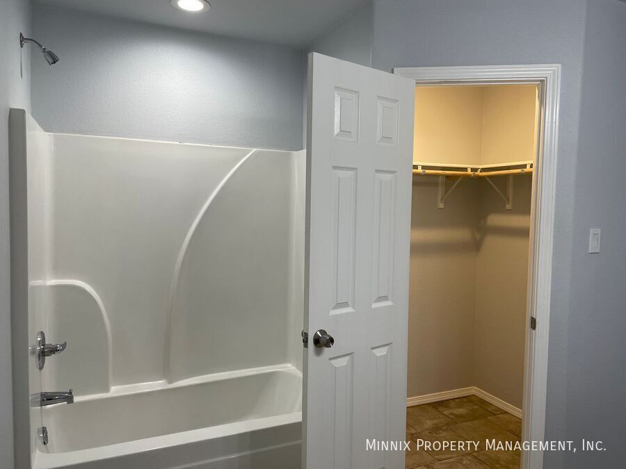 Building Photo - 8414 11th St