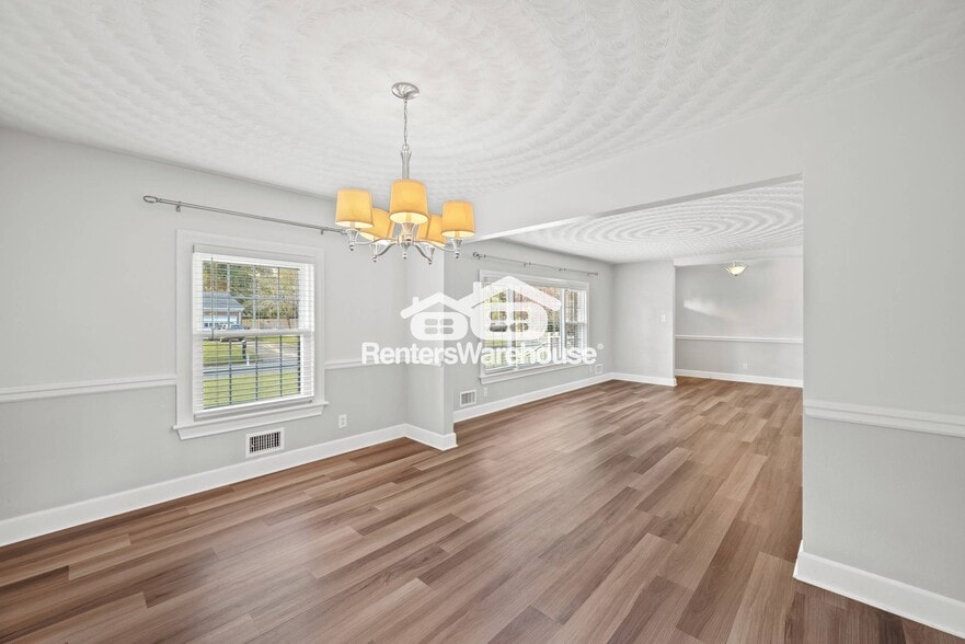 Building Photo - 3217 Foxgrove Ln