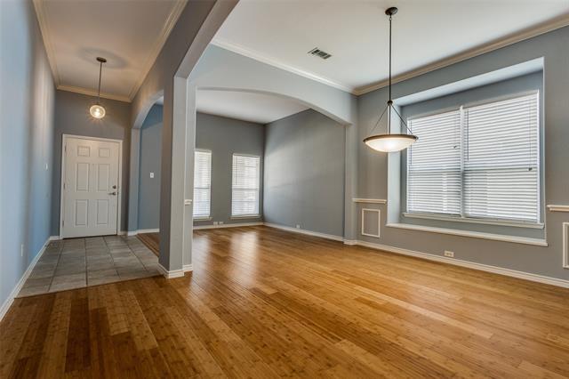 Building Photo - 1620 Bur Oak Dr