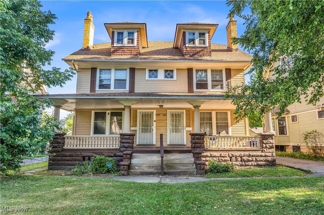 Primary Photo - 3249 Hyde Park Ave
