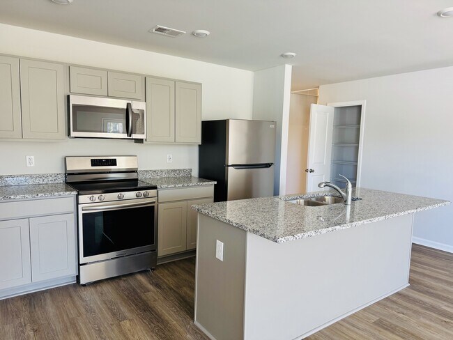 Building Photo - 84 Cpe Pt Dr