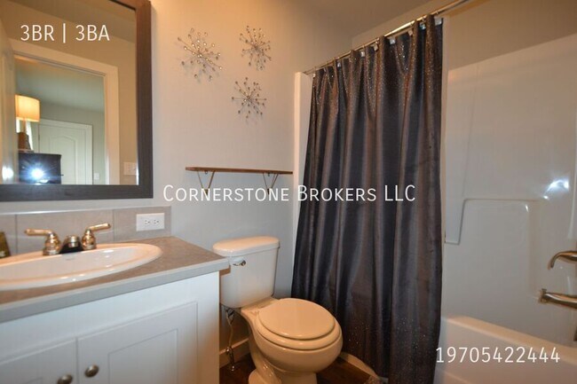 Building Photo - 204 Omnia-C