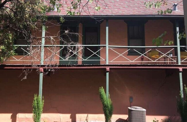Primary Photo - 3007 Fruth St