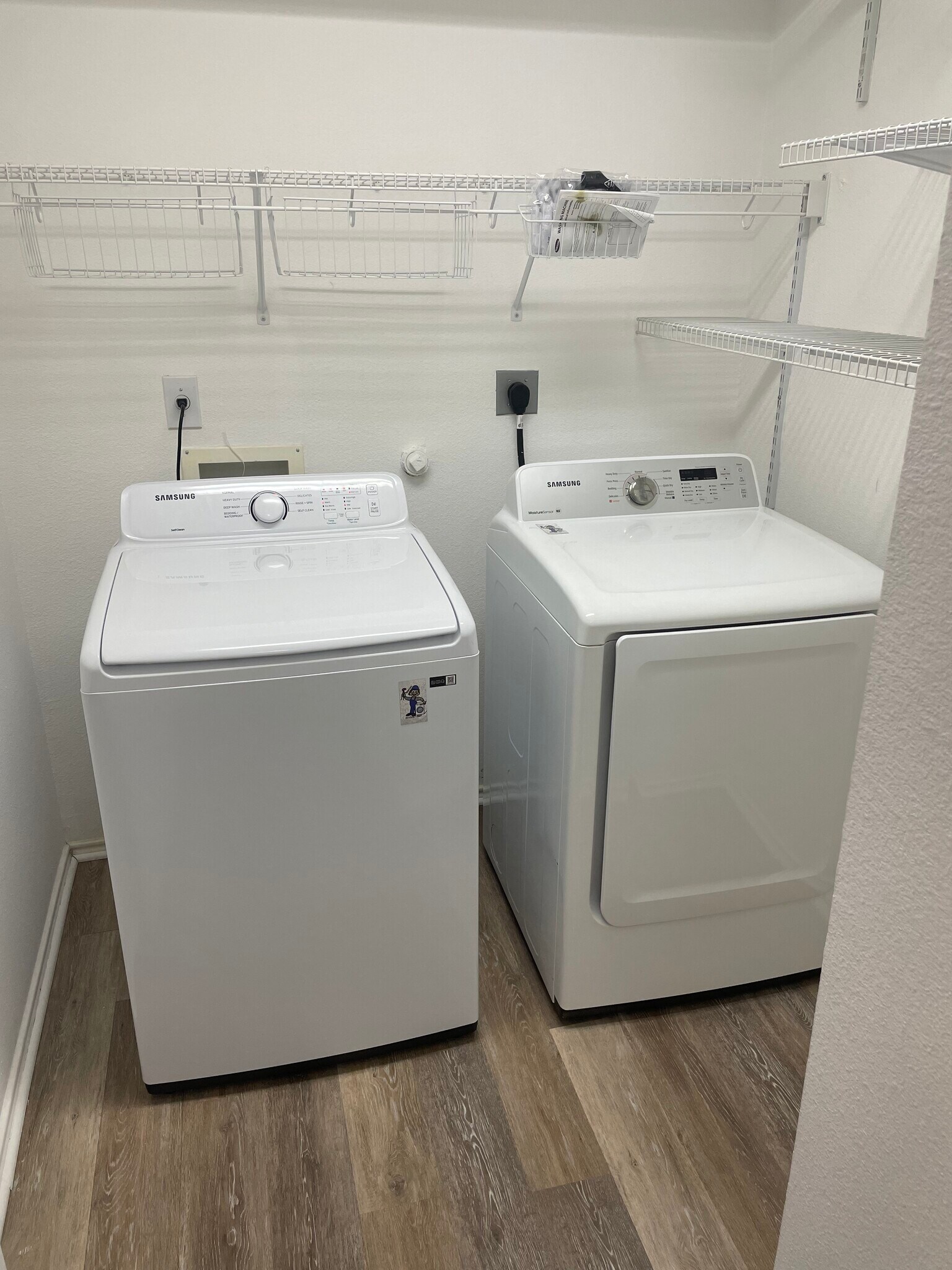 Building Photo - 10324 Bobcat Blf