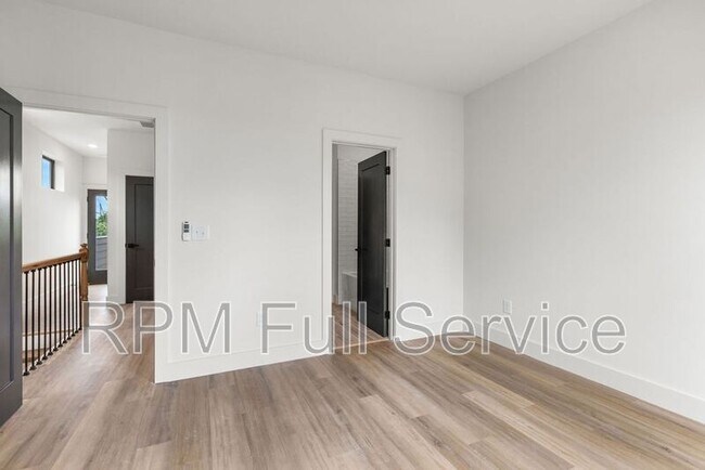 Building Photo - 4021 Clarksville Pike