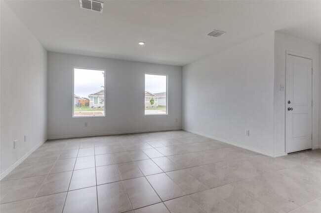 Building Photo - 126 Sunflower St