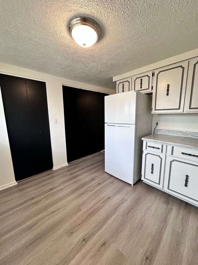 Building Photo - 2BR apartment in Beaver, PA!!  Prime Location!! Corner of Market and 5th