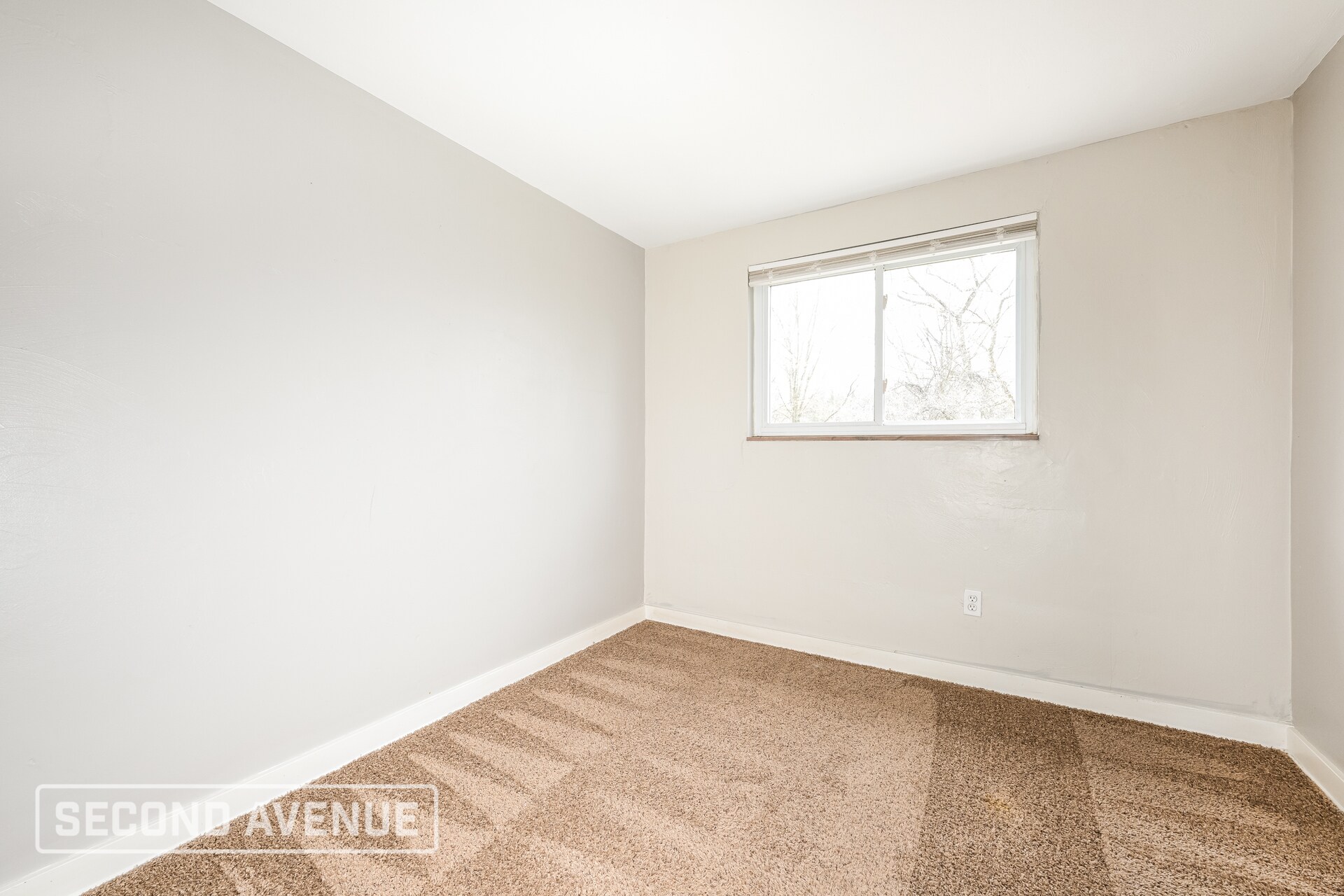 Building Photo - 220 Briarwood Dr
